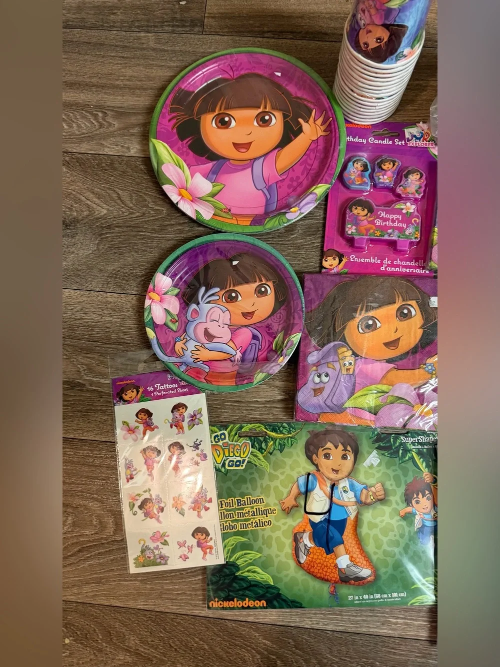 Nickelodeon Dora the Explorer & Go Diego Go Birthday party decorations set.